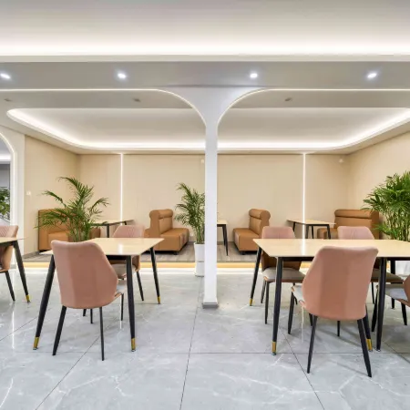 Yijia Tianpin Hotel