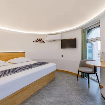 Starry Sky Wild Suites