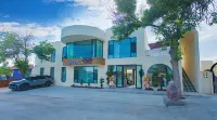 Huocheng Ziyou Homestay - Mountain view