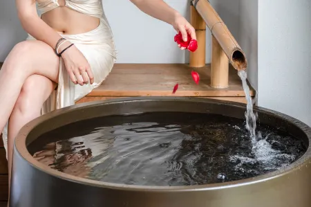 Yixing Bamboo Sea Suiyuan Valley Hotel Отели рядом с достопримечательностью «Shanjuan Cave»