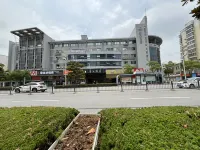 Atour Hotel Qidong Fenghuanghui Renmin West Road Hotels near Jiangtian Zoo