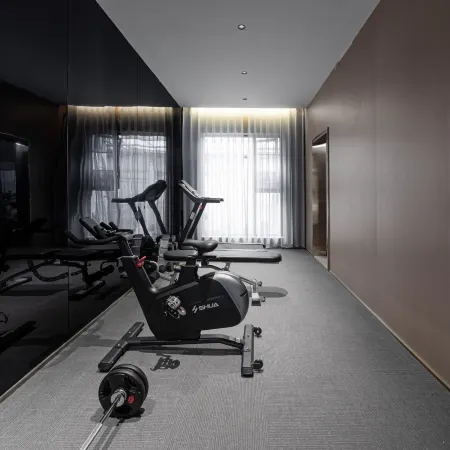 G Joyful Mido G Hotel (Kunming Nanping Pedestrian Street Baicheng Railway Station)