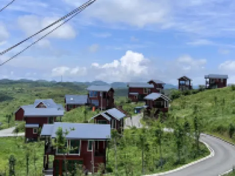 “Bamian Mountain Cloud Top Cottage”