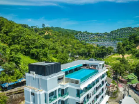فندق كانا تريبل إل بوكيت Hotels near شاطئ كاليم (Kalim Beach)