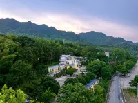 之之野川villa莊園（OMG心跳樂園店） 篷友圈-玉柱山野露營基地附近的飯店