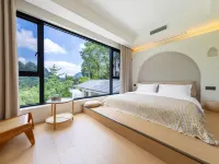 Forest Stream Gully Homestay Hotels in Ya'an