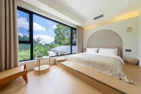 Forest Stream Gully Homestay Hotels in Ya'an