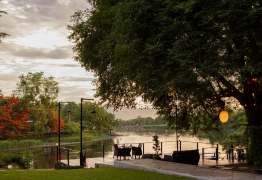 2. 우 인찬트리 칸..