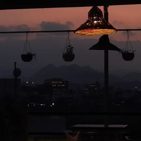 Hotel Lake Star Bistro