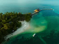 Full Moon Private Island - piscina