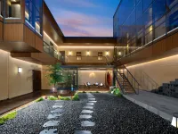 Snow Court & Songjiang Moon Wabi-Sabi Ultra-Luxury Courtyard(Harbin Zhonghua Baroque Branch) Hotels near Daowai