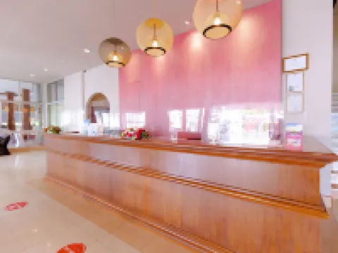 โรงแรมชุมพรการ์เดนส์ โรงแรมในชุมพร