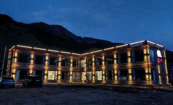 Litang Genie Zebamanxiangju Homestay