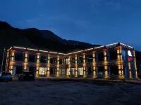 리탕 거녜쩌바 만샹居 홈스테이 신찬고사 주변 호텔