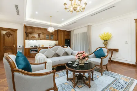 Luxe Paradise Suite Hotel Trich Sai Отели рядом с достопримечательностью «Hanoi University of Science and Technology»