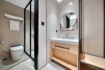 Elong Me Anlai Hotel (Shanghai Hongqiao Zhongshan West Road) Отели рядом с достопримечательностью «Donghua University(Yanan Road Campus)»