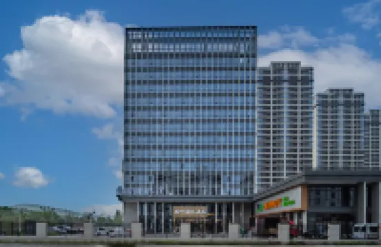 Longyin International Hotel (Huzhou Daixi Branch)