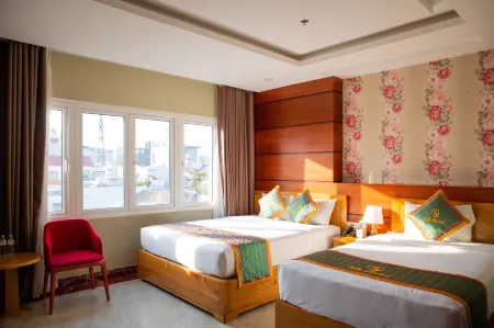 Silk Hotel near Tan Son Nhat Airport