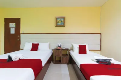 RedDoorz Near Notre Dame of Dadiangas University Hotels in 