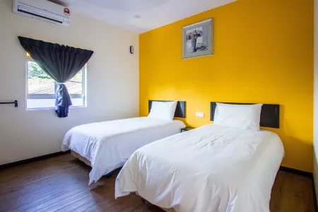 Plumeria 4BR Garden House by uBook