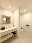 Super 8 Hotel (Ruoqiang Loulan Cultural Park)
