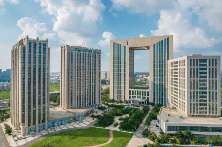 Four Points By Sheraton Changchun, Hi-Tech Zone Отели рядом с достопримечательностью «Changchun Institute of Architecture (High-tech Campus)»