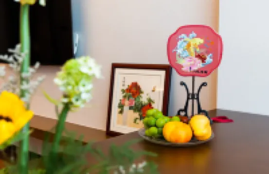 Rezen Dongshan Longyue (Longmen Station Longmen Grottoes)