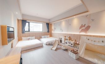 2. Hotel Li..