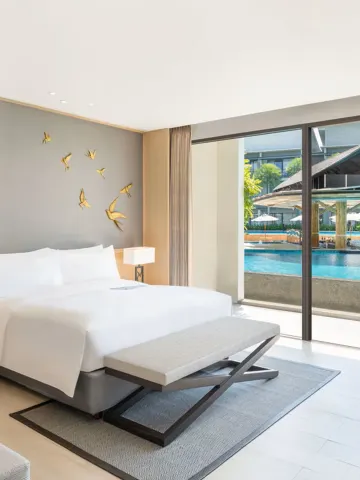 ห้องสวีท 1 ห้องนอน, เตียงคิงไซส์ 1 เตียง, ชั้นล่าง, เข้าถึงสระว่ายน้ำได้, ระเบียง