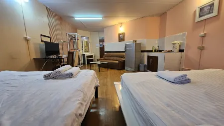 IMPACT Muang Thong Thani, daily rental room, Muang Thong Popular Condo C5 Отели рядом с достопримечательностью «CP All Academy»