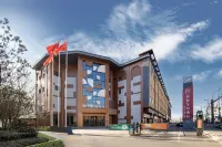 Yitel Collection Hotel (Lianyungang  Railway Station Hotel) Hotels near Jinping Mountain
