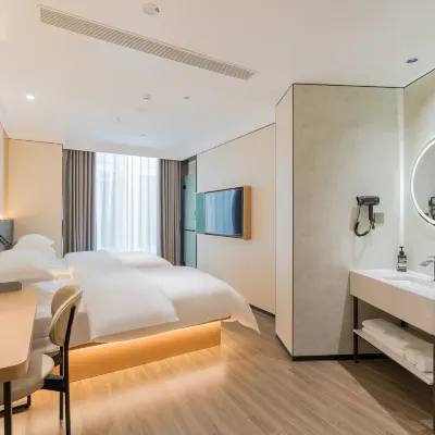 Changee Hotel (Beijing Guomao CBD Core Area) Отели рядом с достопримечательностью «Станция метро Guomao»