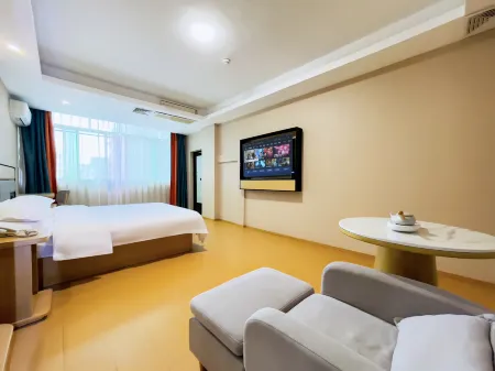 Crown Hotel (Putian Xianyou Bus Station Linan Food Street Store) Отели рядом с достопримечательностью «Meizhouwan Vocational Technology College»