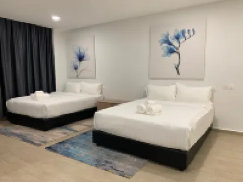 RUMAH UNIVERSITI Hotels near Jalan Bukit Pantai