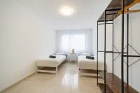 Peaceful Swiss Retreat | Parking + Private Balcony Hotel di 
