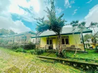 Lembah Rinjani Villa & Resto Syariah by Ecommerceloka Hôtels à : Sembalun Lawang