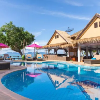 Adarin Beach Resort Отели рядом с достопримечательностью «Пирс Менам»