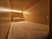 82 Capsule Hotel Hotels near Hongik University Central Library