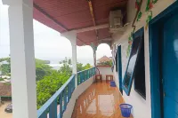 Aloha Beach House Hotels in Kecamatan Tepus