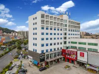 Huifeng Hotel (Humen High Speed Railway Station Wanda Plaza) Hotell i 