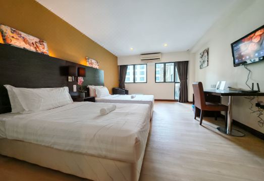 Meetsuite 수영장 전망