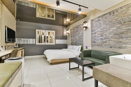 A1 Hotel Jukdo pohang