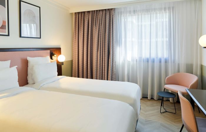 B&B Hotel Saint-Quentin-en-Yvelines Centre Gare 4 étoiles