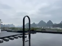 桂林陽朔遇龍河十里畫廊輕居酒店