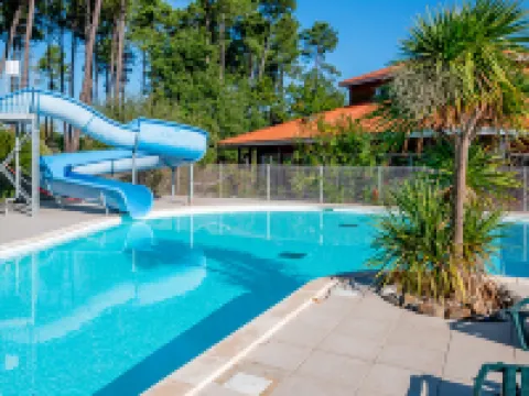 Vacancéole - le Domaine des Grands Lacs Hotels in Landes