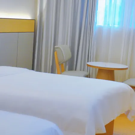 Yiluyue Business Hotel