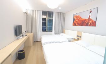 Shuifu Dongjin Business Hotel