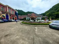 Wencheng International Hotel - parking