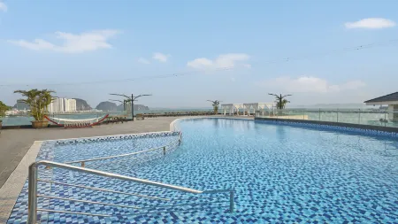 Wyndham Legend Halong Отели в г. Халонг