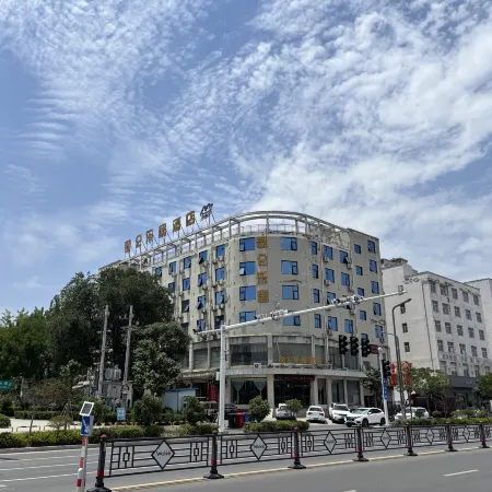 Kunlun Leju Hotel (Jiaozuo Wuzhi Yellow River Avenue Branch)